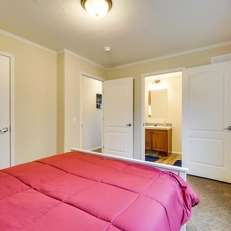 Family Home In Rapid City About 4 Mi To Torch Lake! Exteriér fotografie