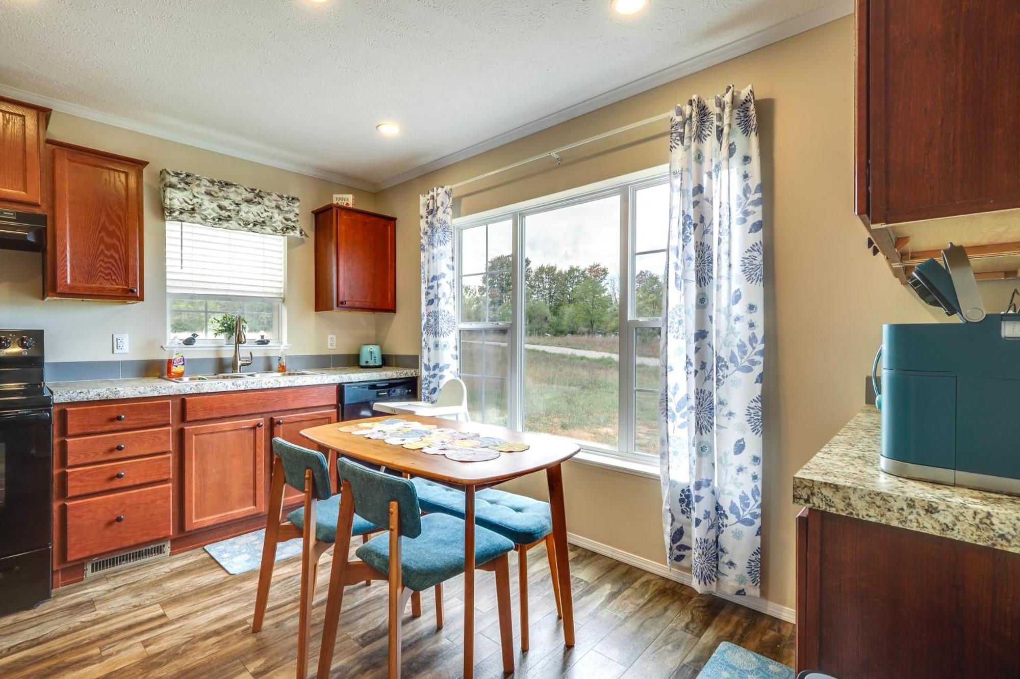 Family Home In Rapid City About 4 Mi To Torch Lake! Exteriér fotografie